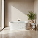 Marble bathtub in Carrara White - Image 1