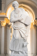 Grande statue en marbre de Saint Luc l'évangéliste