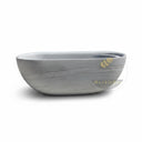Marble bathtub in Cloudline White marble - Image 4