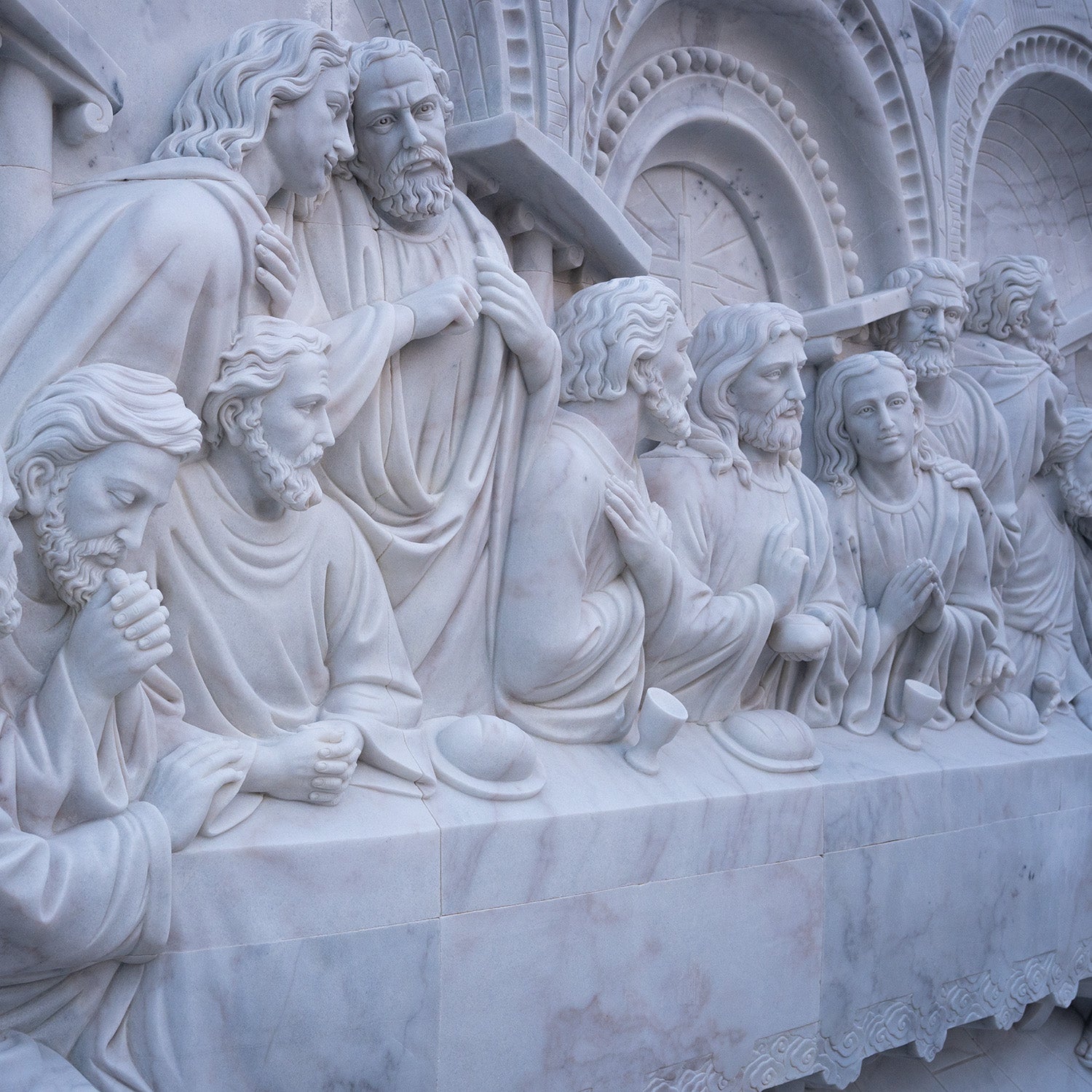 Hand-Carved White Marble Last Supper Relief – Customizable